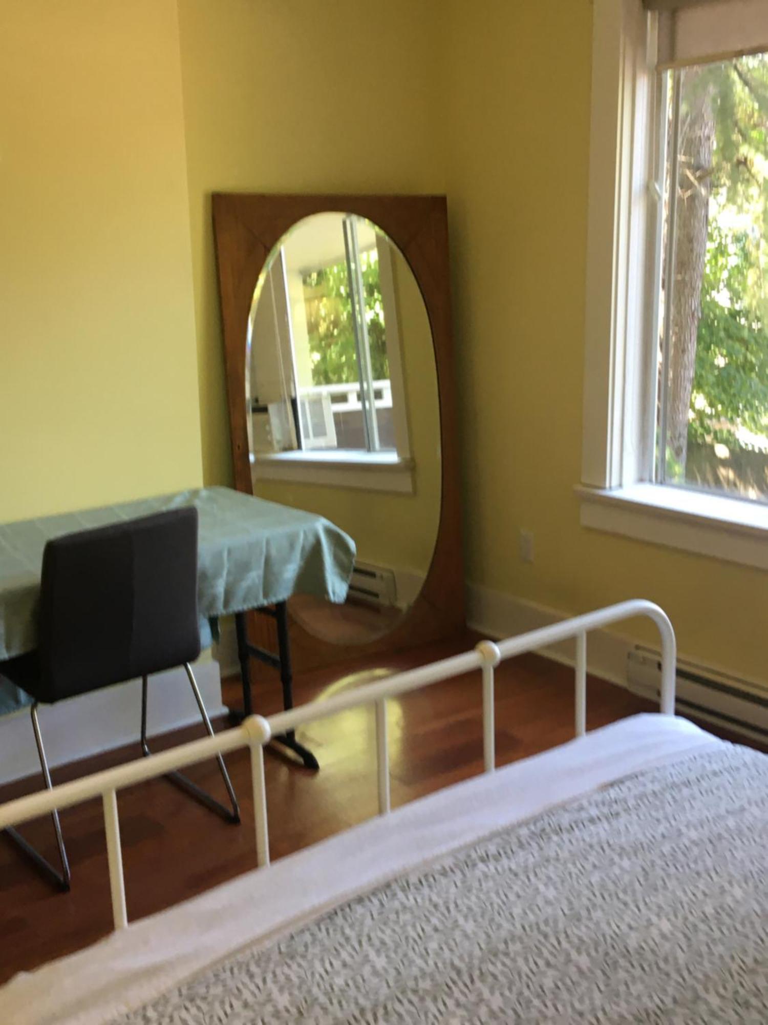 Yun Guesthouse Vancouver Exterior photo